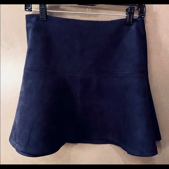 Jack by BB Dakota Delacour Navy Suede Skirt and Top set - Picture 9 of 10